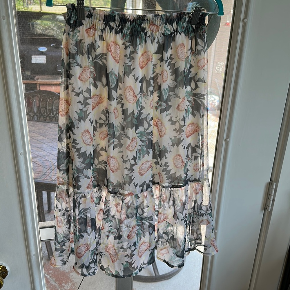 Lauren Conrad Sheer Sunflower Skirt Size S